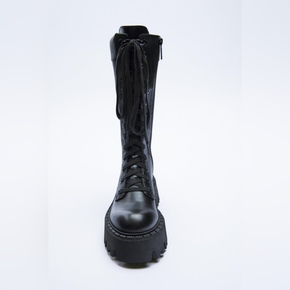 LACED LEATHER BOOTS WITH TREADED SOLES - Picture 8 of 8